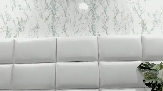 LYA_SWEETX লাইভ XXX চ্যাট