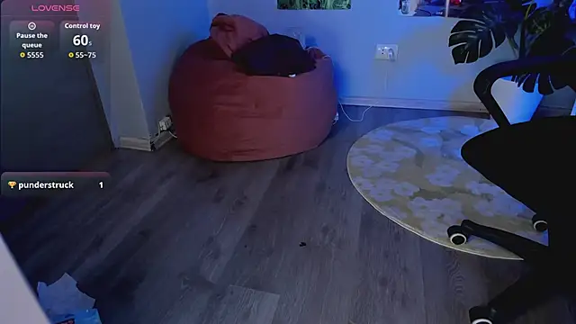 دردشة powderofgun الجنسية المباشرة