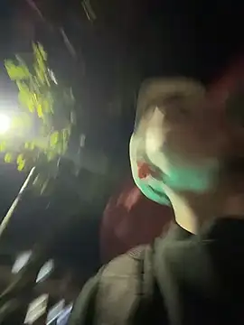 adam-rivera 网络视讯表演