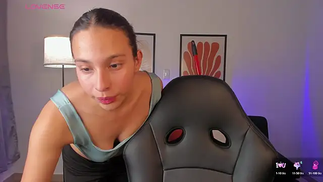 Chat XXX ao vivo de nova_silk