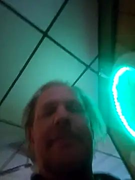 yourMasterisBored's Webcam Show