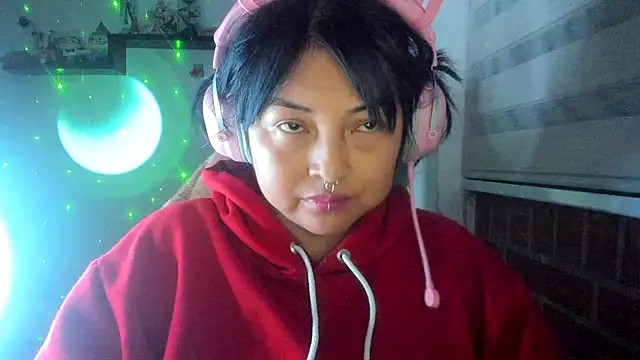 Chatroom XXX en direct de Shaddycute_