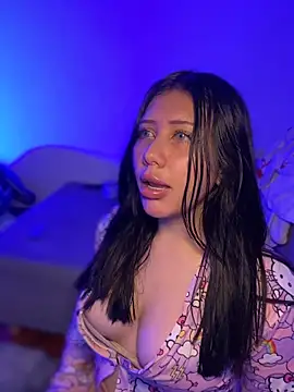 XXX chat uživo modela JuicyTv-