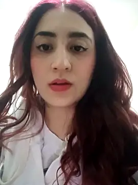 Chatroom XXX en direct de EsmeraldaNaim