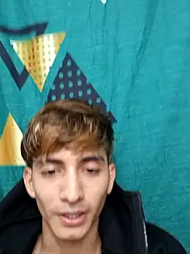 XXX chat uživo modela Andy_Kein