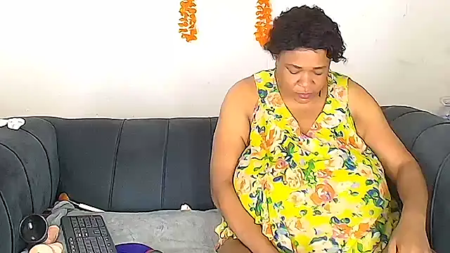 BUSTYQUEEN56_ webcam show