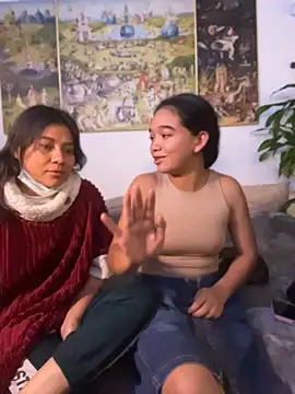 Poli_amor2025 – Naživo XXX chat