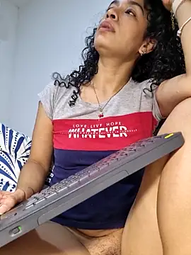 دردشة VelvetCurls الجنسية المباشرة