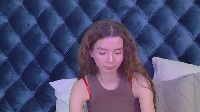 Chat +18 de VanessaVienne ao vivo