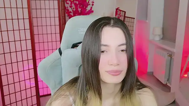 Asya_Smith 即時 XXX 聊天