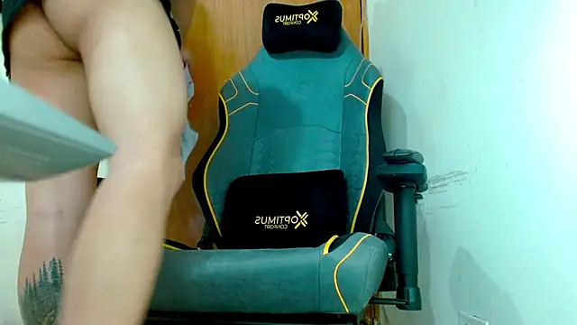 Danyer33のライブXXXチャット