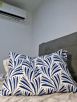 دردشة VelvetCurls الجنسية المباشرة