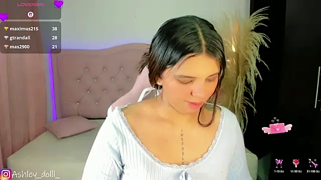 Ashley_dolll: онлайн-секс-чат