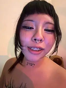 Kitty_yukimura Adlı Modelin Canlı XXX Sohbeti