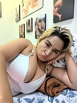 violet-grey's Live XXX Chat