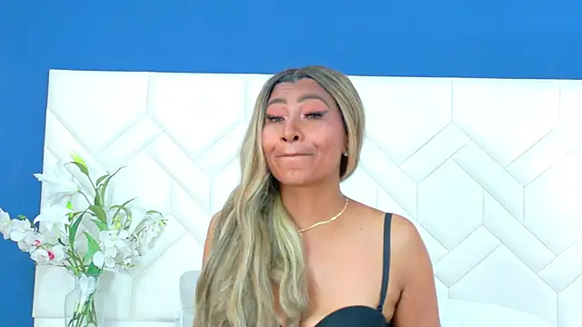 Kiara_Parker_のウェブカメラショー