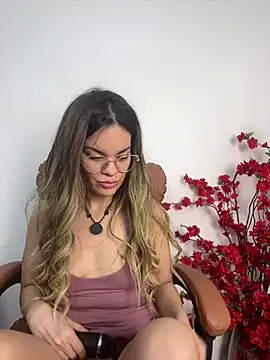 Zyrella Chat XXX live