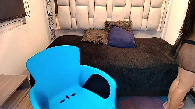 Keyla_Brunette_ 现场XXX聊天