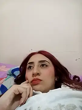 EsmeraldaNaimのライブXXXチャット