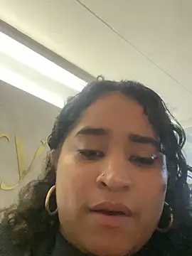 alana-silva Adlı Modelin Canlı XXX Sohbeti