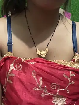 CUTI-NAINA 在線直播表演