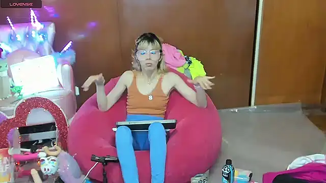 Chatroom XXX en direct de Skinygirl