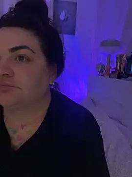 Czat XXX na żywo – HeyBABYGIRL