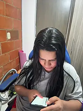 XXX chat uživo modela allysonx