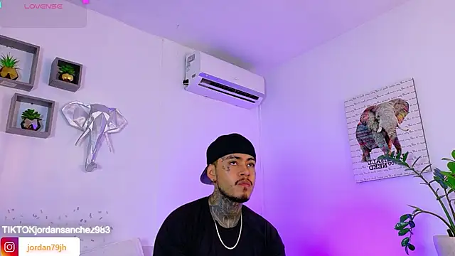 แชท XXX สดของ JordanSmiith_