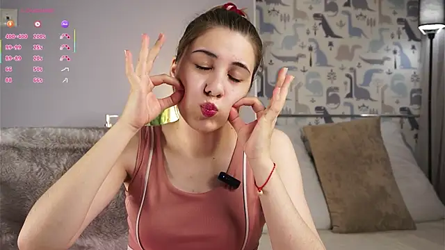 QueenieGitt élő XXX-chatje