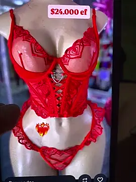 XXX chat uživo modela Lindalatina2001