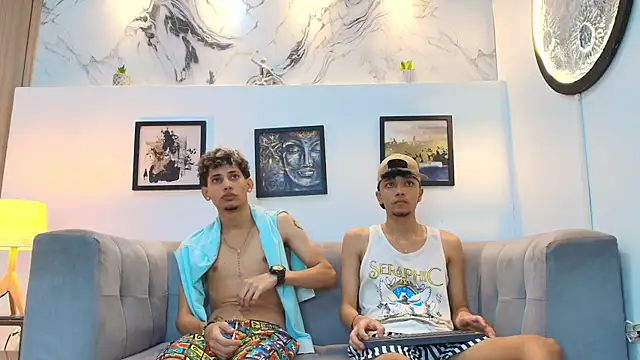 Chat XXX en directo de YOUNG_BOYS_HELL