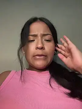 LeahBar webkamerás műsora