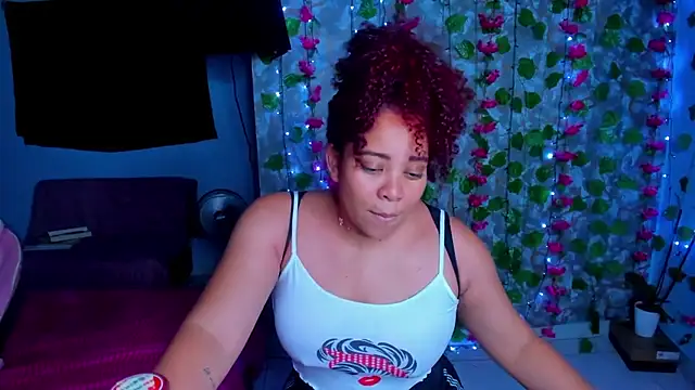 AngelaCoffee Adlı Modelin Canlı XXX Sohbeti