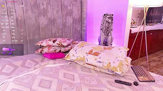 lara_giraldo's Live XXX Chat