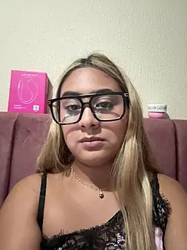 Chat +18 de Miabonnett_ ao vivo