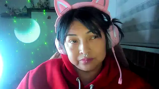 Shaddycute_ élő XXX-chatje