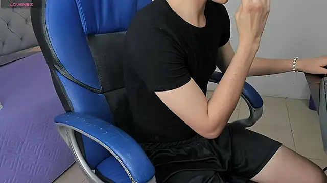 SamBlack_ élő XXX-chatje