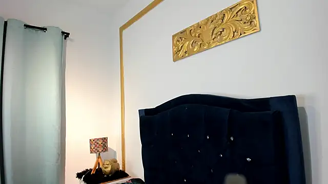 Inaya_Khalifa's Webcam Show