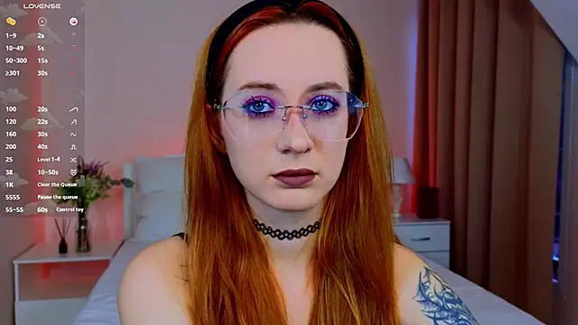 WICKEDEMBER's Live XXX Chat