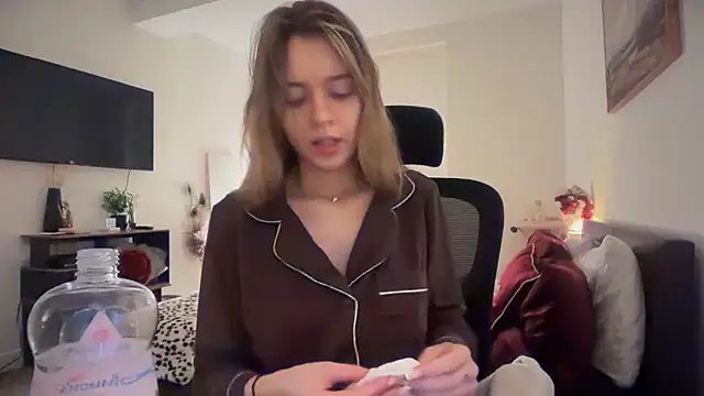 YasminLace webcam show