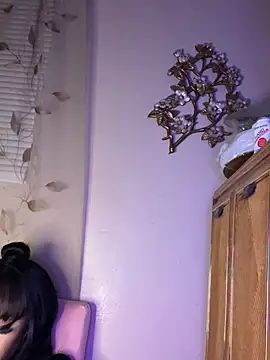 Chat +18 de rayemillian ao vivo