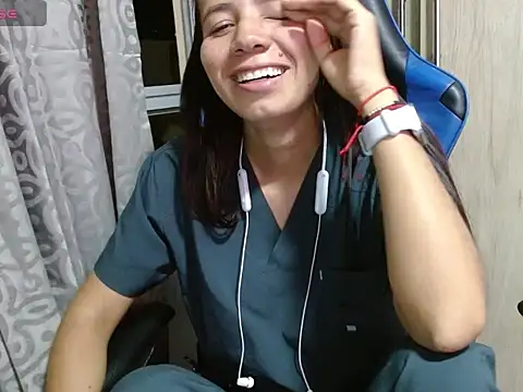 Danielagomez33 라이브 XXX 채팅