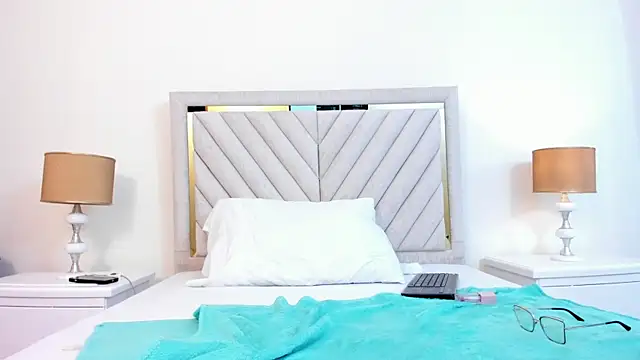 Chat +18 de SophiaQueens ao vivo