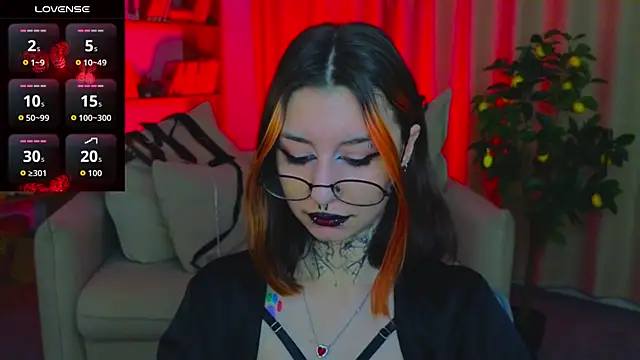 Mistress__Marcelline élő XXX-chatje