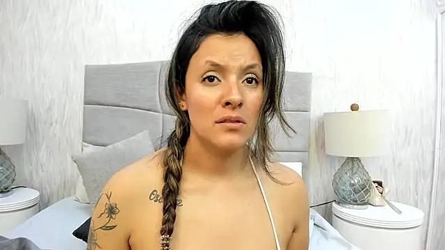 CynthiaMore 现场XXX聊天