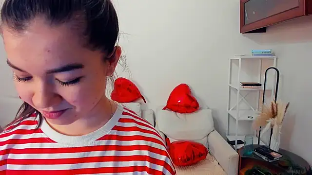 Chat +18 de ShanaYock ao vivo