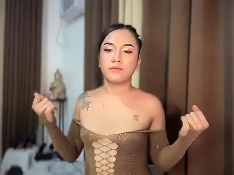 savanna_pleasure Show in webcam