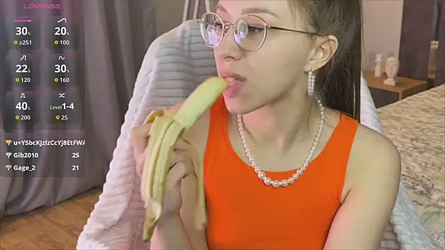 LillAlice: онлайн-секс-чат