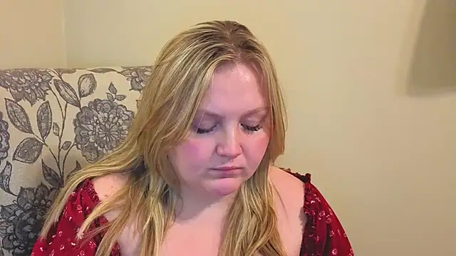 PhatAssBlond's Live XXX Chat